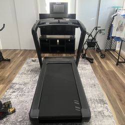 NordicTrack Ultra Commercial 1250 Treadmill-NTL14125 (never used) ❤️