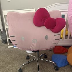 Hello Kitty Chair 