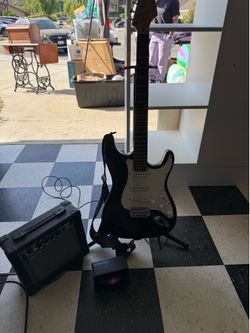 Condor Electric Guitar and Spectrum AIL-20A Amplifier
