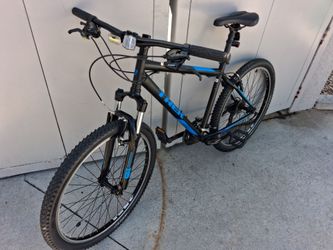 TREK 820