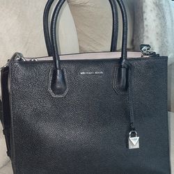 Black Michael Kors Purse 
