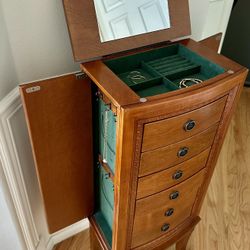 Jewelry Storage Tower