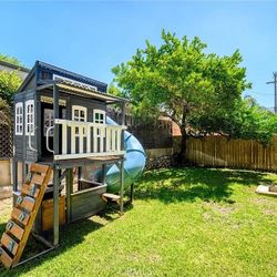 KidKraft Cozy Escape Playhouse