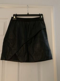Bebe Skirt Size Small