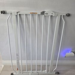 Regalo Baby Door Gate