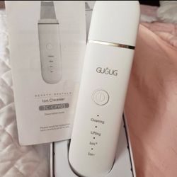 3-in-1 deep skin resurfacing device. It can cleanse, massage, and infuse.