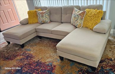 Excellent condition, 3-piece sectional sofa, lightweight, removable covers for washing, smoke and pet free, very clean, delivery available for an extr