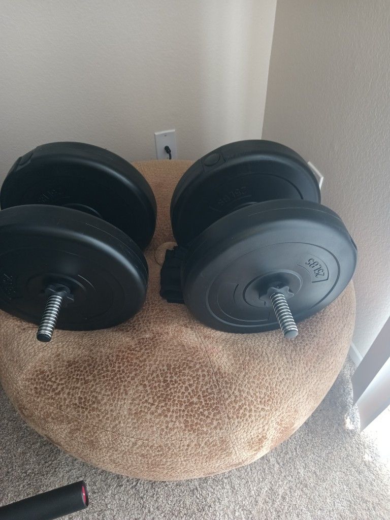 2 50lbs Dumbbells 