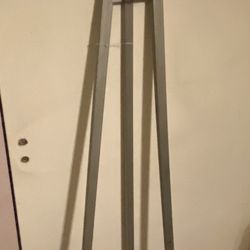 Gold metal easel