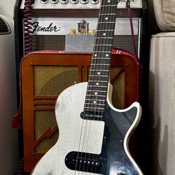 2007 Gibson Melody Maker Upgraded With Or Without A Gibson Les Paul Hard Case