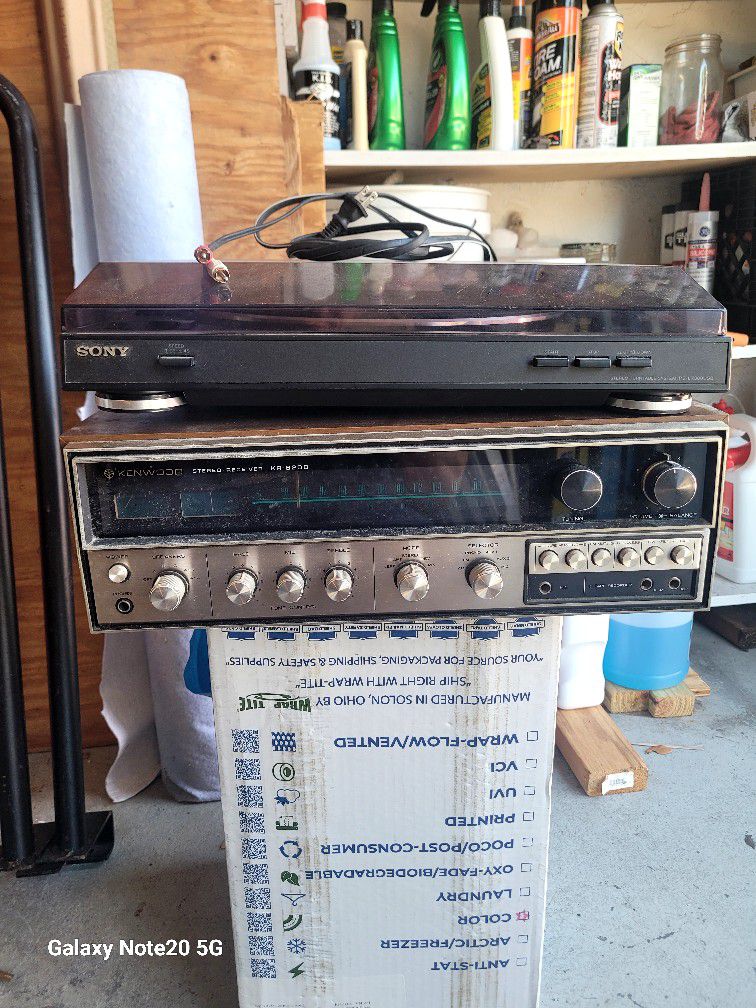 Classic Kenwood. Stereo receiver and record player.