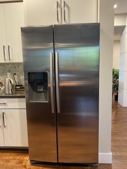 Samsung Refrigerator- Fully Functional