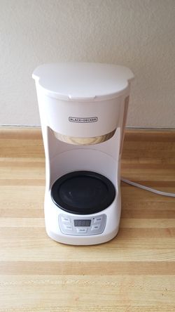 Black & Decker coffee maker with timer and clock