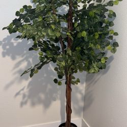 Tall Artificial Trees 