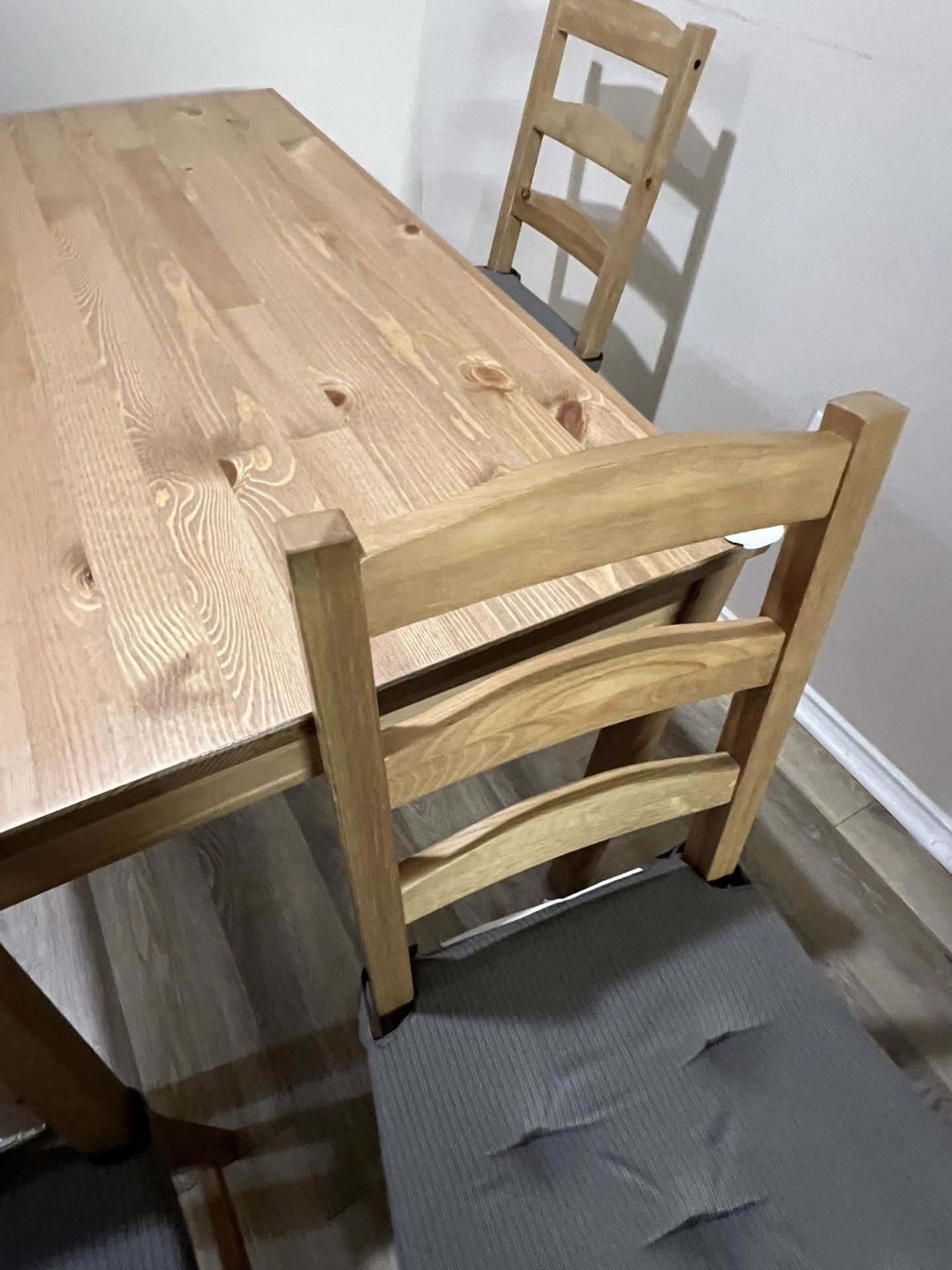 IKEA Dining Table With Chairs