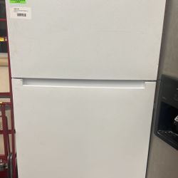 Vissani MDTF18WHR 18 cu. ft. Top Freezer Refrigerator HOEY