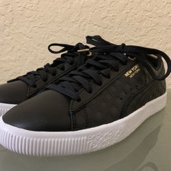 Puma NYC Gold Apple Size 10