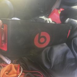 Dr . Dre  Beats Portable. Speaker