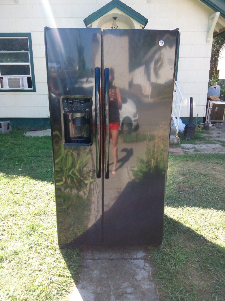 General Electric Refrigerator 36 X 69