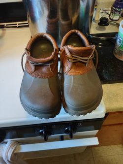 CROCS  RARE LIMITED EDITION LEATHER