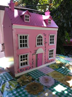 Kimball Kids Classic Wooden Doll House new for Sale in San Jose