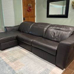 Leather Sectional w Chaise Lounger & Power Recliner