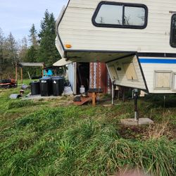 26' 5th Wheel RV need Moved Or For sale