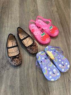 Girls shoes SIZE 10