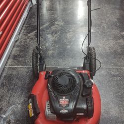 Yard Machines 21" push mower with a Briggs & Stratton 500E Series 140cc engine