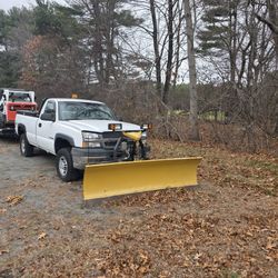 2002 Chevrolet Silverado 2500 HD Plow Truck