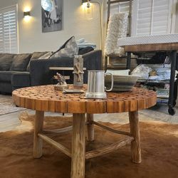 Rustic Wood Slice Coffee Table – Handcrafted & Cozy