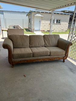 COUCH AND LOVESEAT