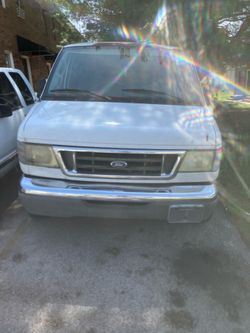 2003 Ford E-350
