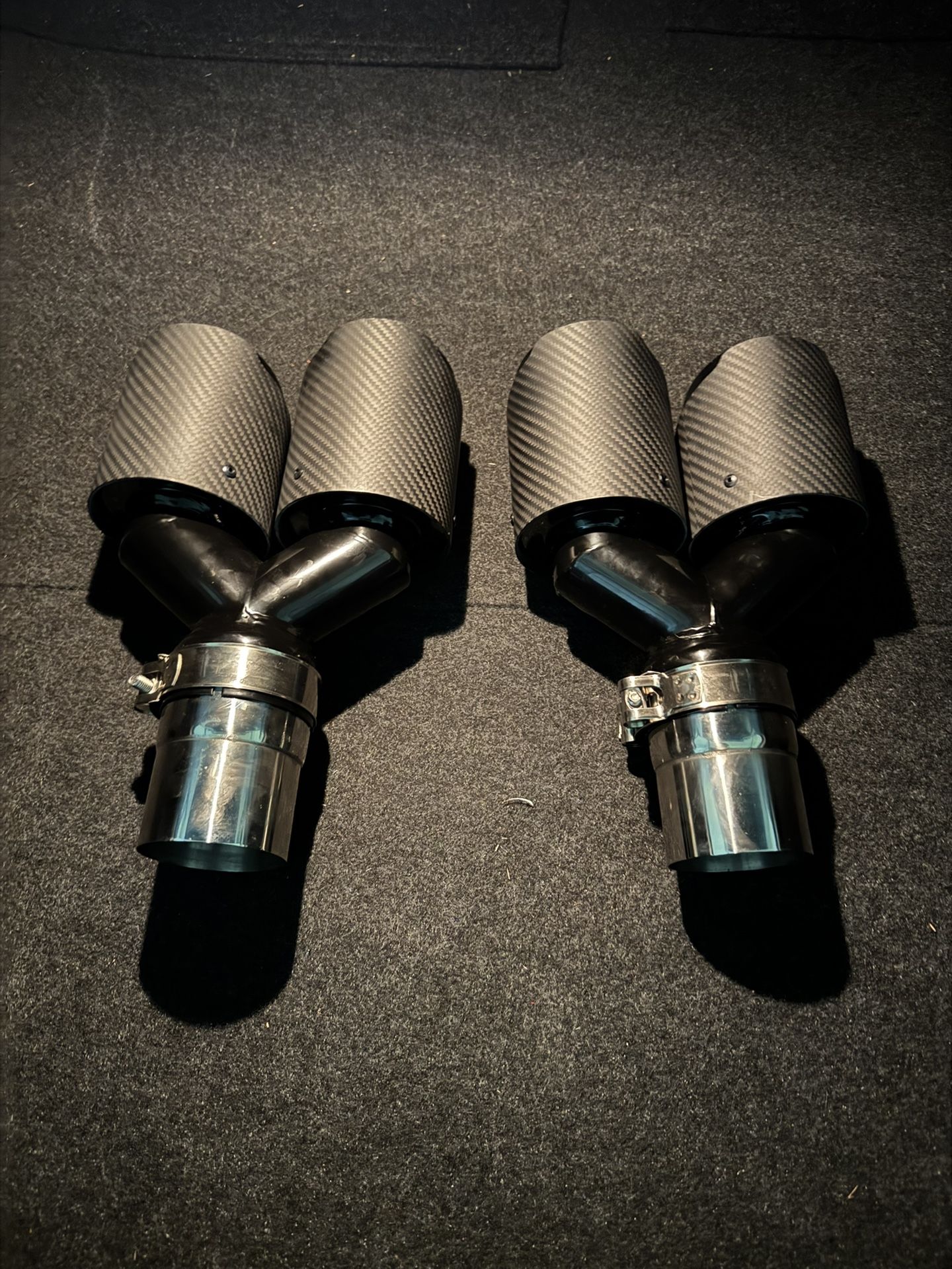 Dual exhaust tips