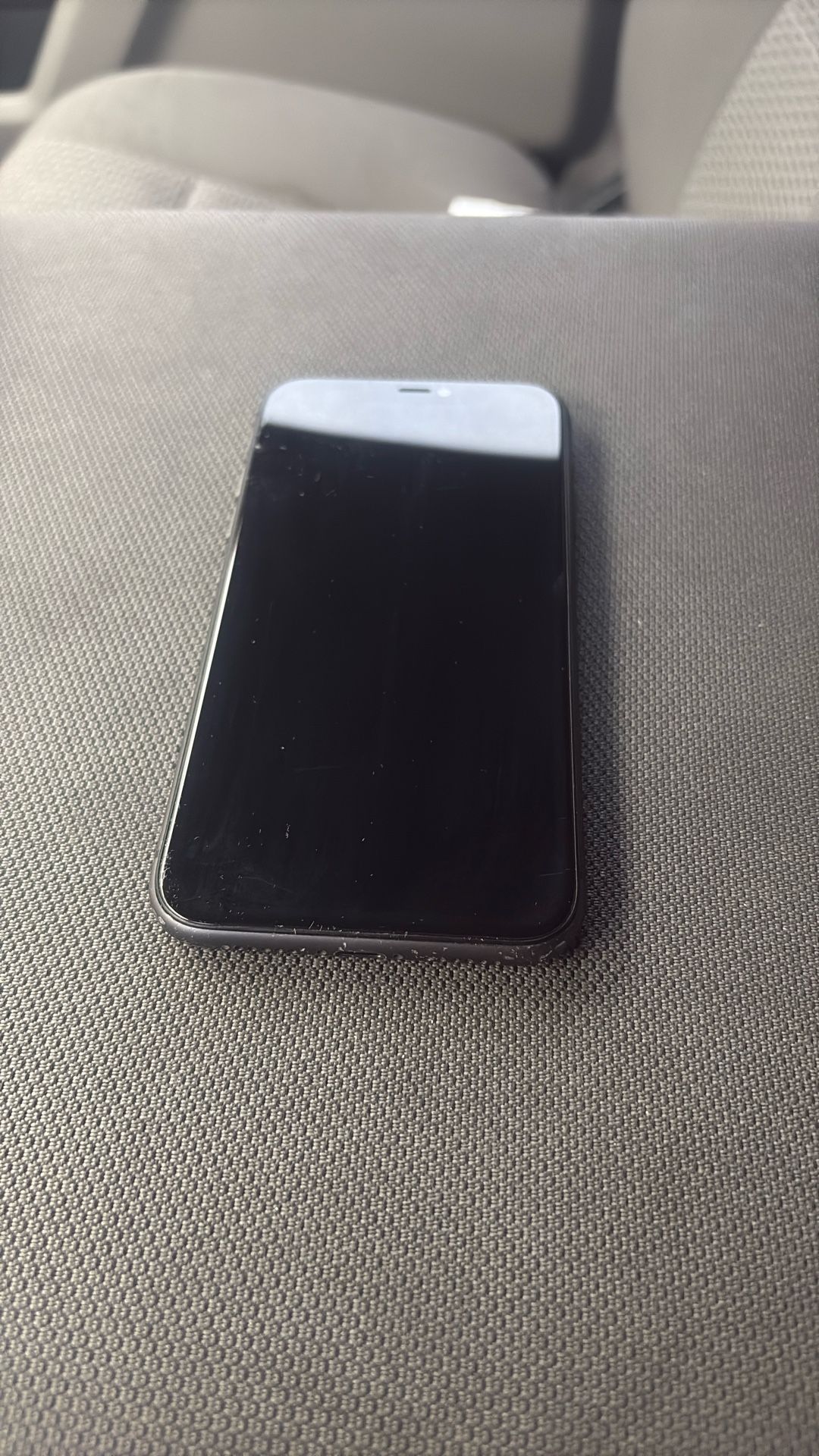 (((iPhone 11 For Parts Still Comes On)))