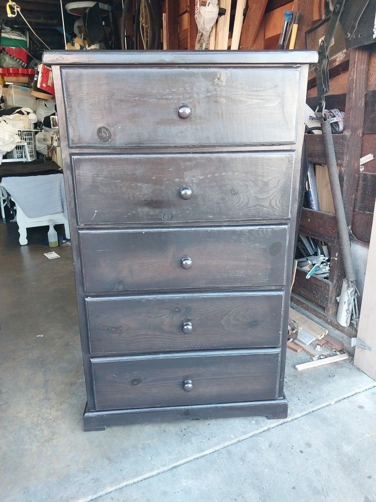 SOLID WOOD 5 DRAWERS DRESSER