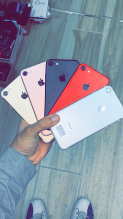 Apple iPhone 7 128GB / 32GB