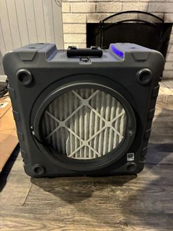 Air scrubber