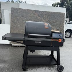 NEW Traeger Ironwood Pellet Grill and Smoker 