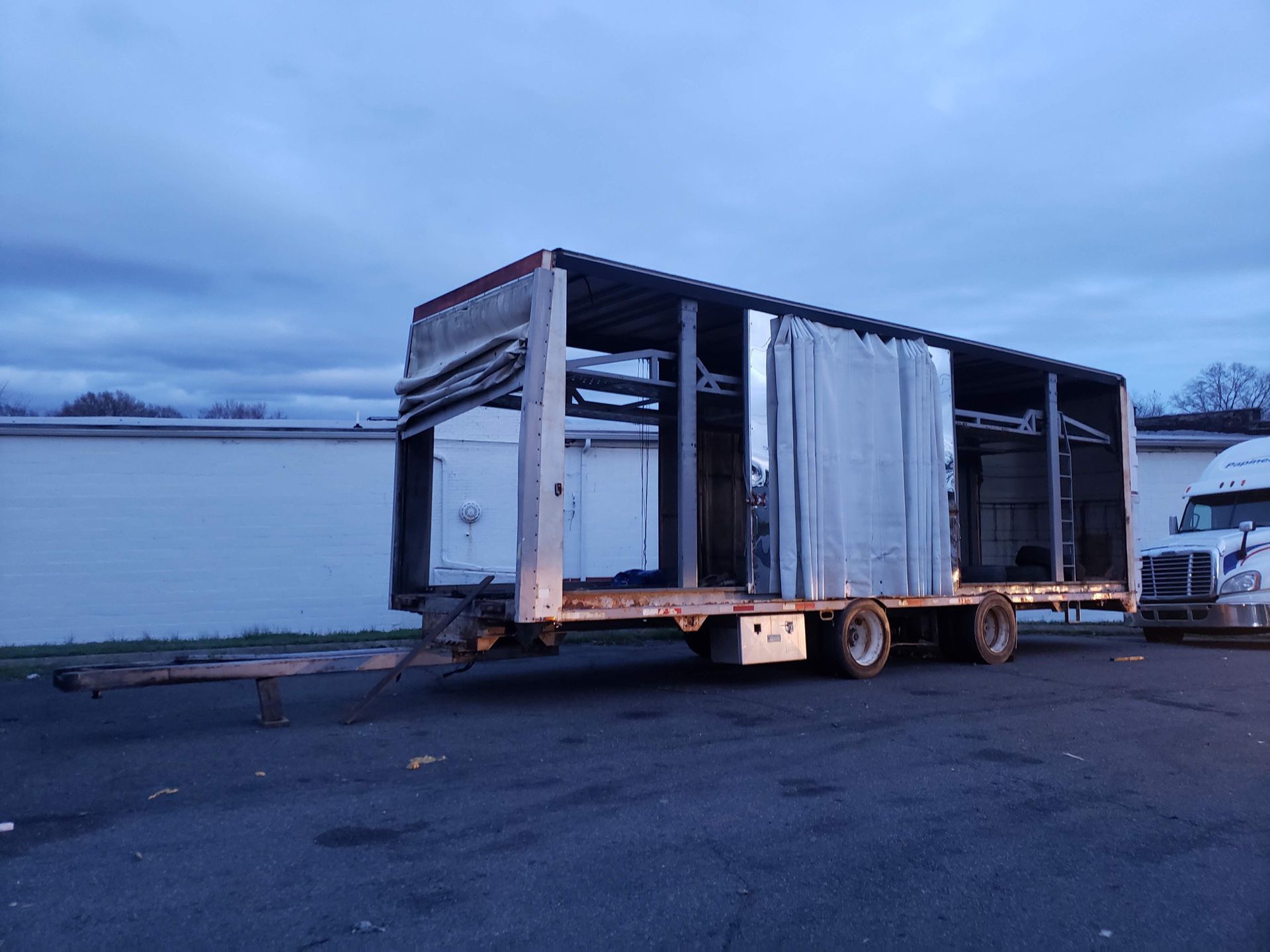Wagoners enclosed car hauler