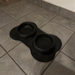 Double Dog Bowl 