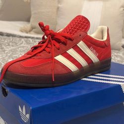 Adidas Gazelle Size 7 