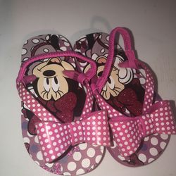 Minnie Mouse Little Girls Flip Flops. Size 7/8c
