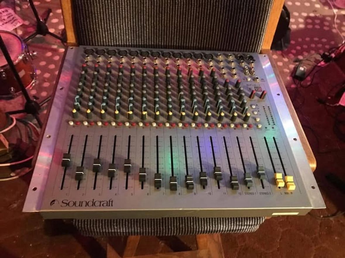 Soundcraft Spirit E12 Analog Mixer