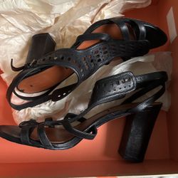 Via Spiga Heel, Women’s 9, Black