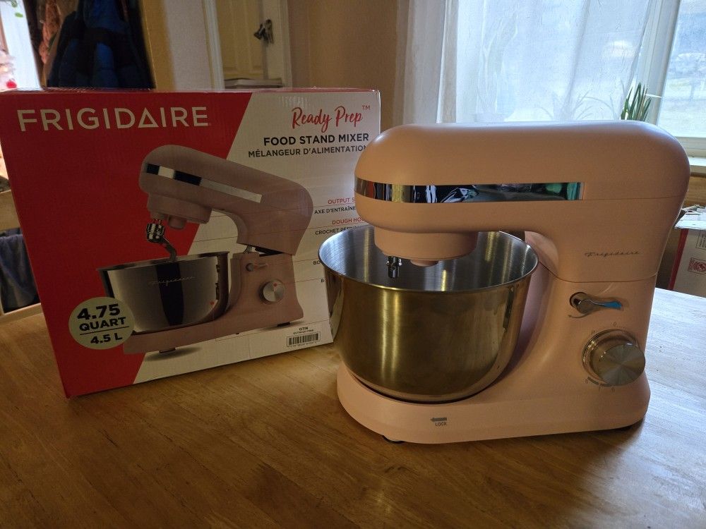 Frigidaire Stand Mixer