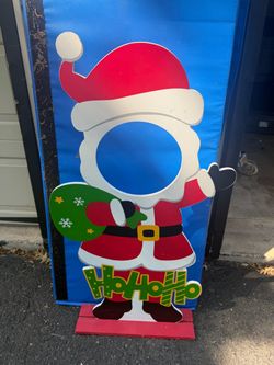 3 1/2’ Wooden Santa hole in the face standing prop