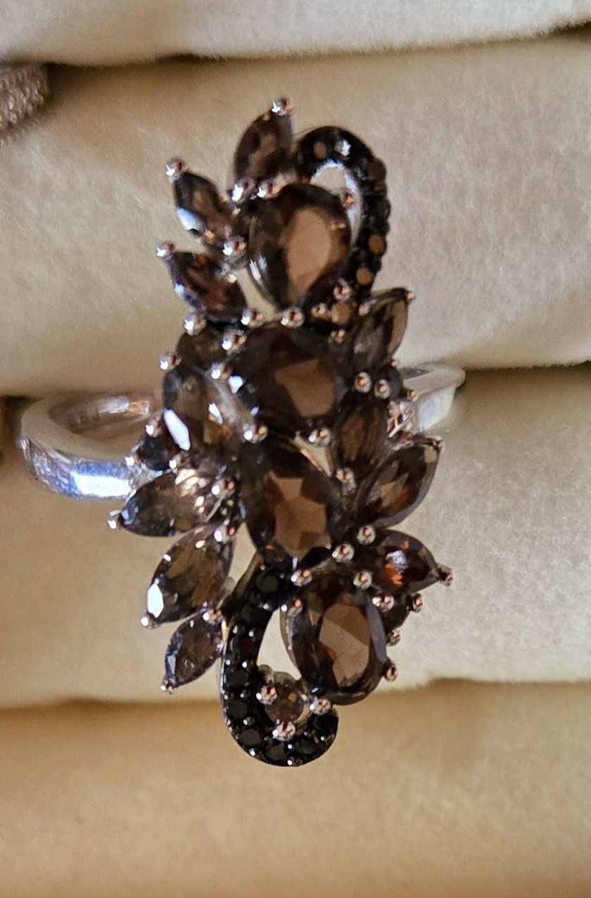 Beautiful Ring, Cocktail Style Size 7