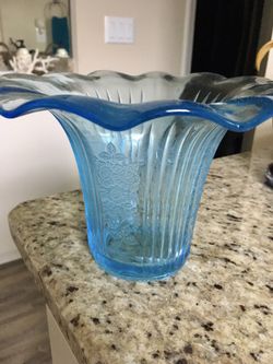 Vintage Ribbed Blue Fluted Top Vase