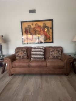 🔥 FREE Sofa and Love Seat 🔥